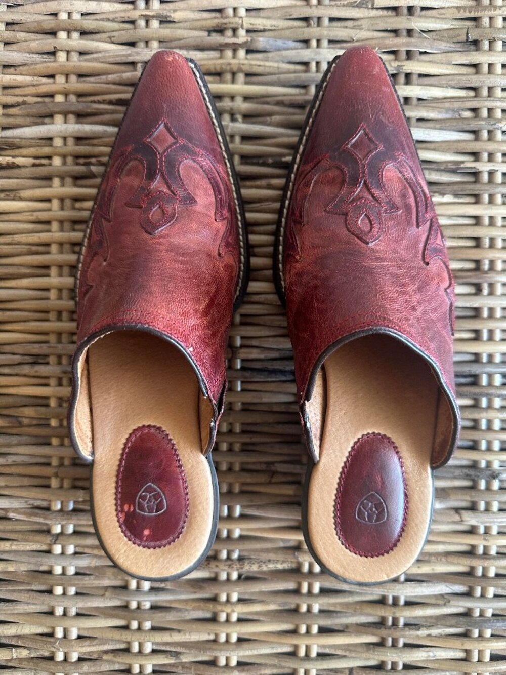 Ariat Red Snip-Toe Mules Size 7